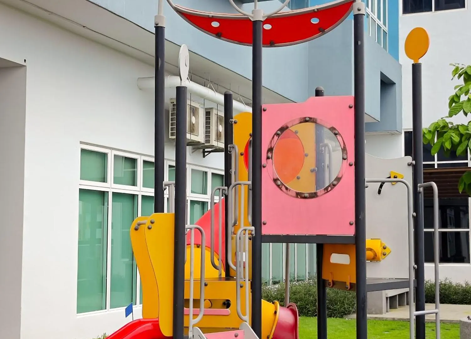 Twin Galaxy Homestay By Affinity Johor Bahru 0*,